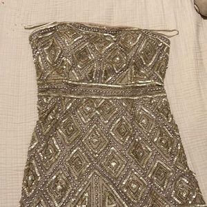 STRAPLESS BEADED ADRIANNA PAPELL COCKTAIL DRESS